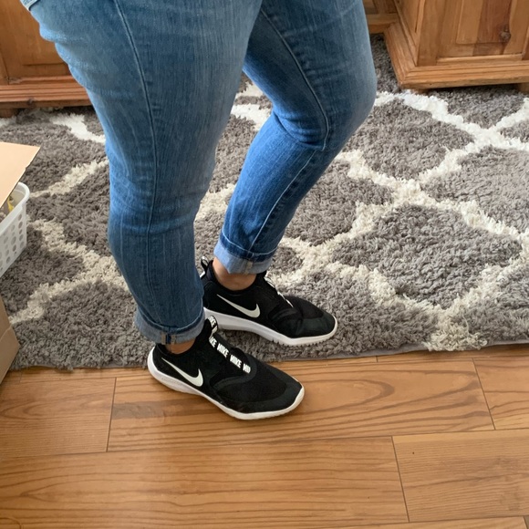 nike flex runner slip on